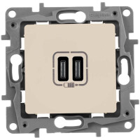 Розетка Legrand Etika 672235