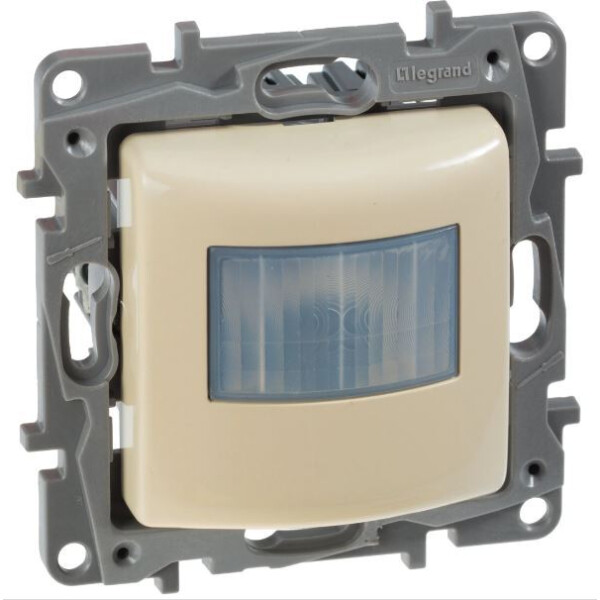 

Электроустановочные изделия Legrand, Выключатель Legrand Etika 672317