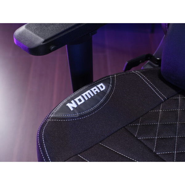 Игровое кресло Evolution Nomad (черный/белый) Игровое кресло Evolution Nomad (черный/белый)