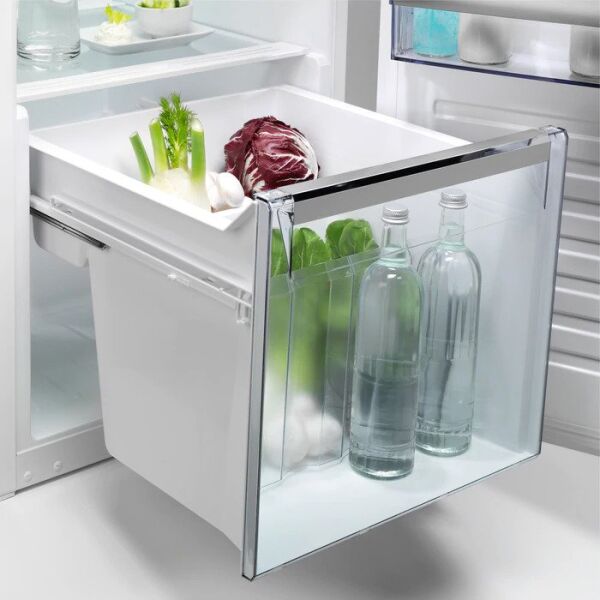 Холодильник Electrolux ERN93213AW Холодильник Electrolux ERN93213AW