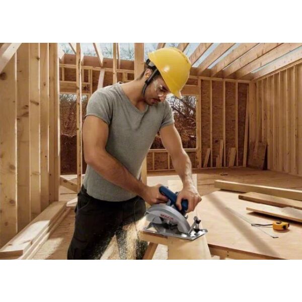 Циркулярная пила Bosch GKS 140 Professional (06016B3020) Циркулярная пила Bosch GKS 140 Professional (06016B3020)