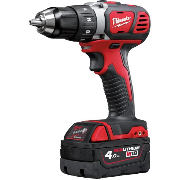 Дрель-шуруповерт Milwaukee M18 BDD-402C 4933443565 (с 2-мя АКБ, кейс) Дрель-шуруповерт Milwaukee M18 BDD-402C 4933443565 (с 2-мя АКБ, кейс)