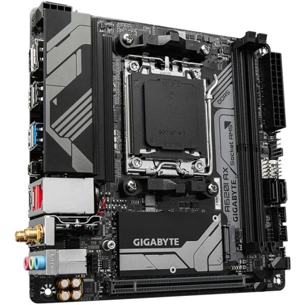 Материнская плата Gigabyte A620I AX Материнская плата Gigabyte A620I AX