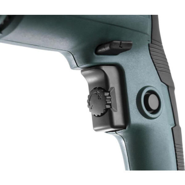 Дрель Hammer UDD710D Дрель Hammer UDD710D