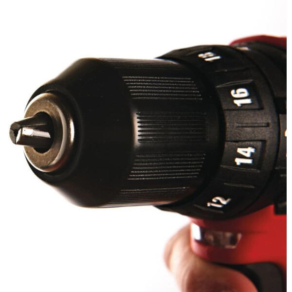 Дрель-шуруповерт Milwaukee M12 BPD-202C 4933441940 (с 2-мя АКБ, кейс) Дрель-шуруповерт Milwaukee M12 BPD-202C 4933441940 (с 2-мя АКБ, кейс)