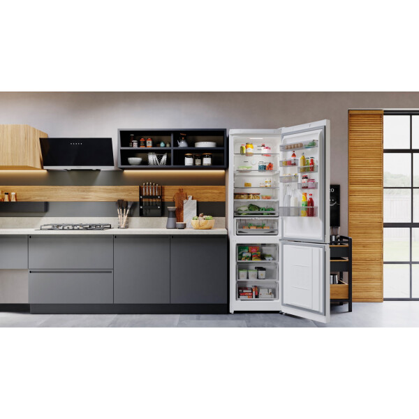 Холодильник-морозильник HOTPOINT HT 8201I W O3 Холодильник-морозильник HOTPOINT HT 8201I W O3