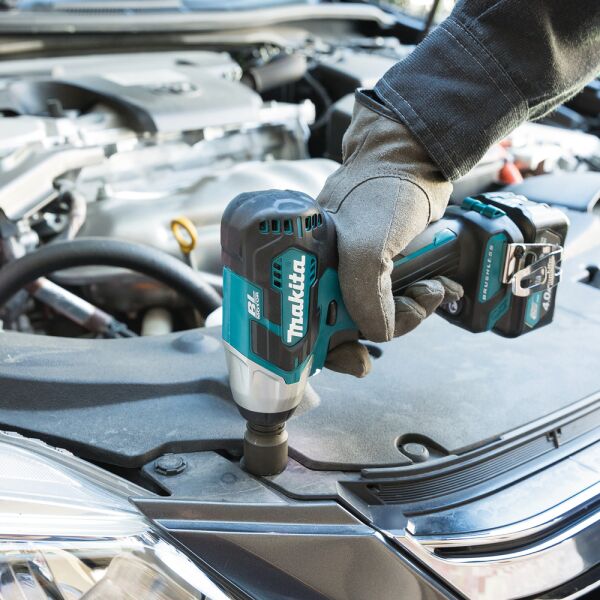 Аккумуляторный ударный гайковерт MAKITA TW160DZ в кор. (Без АКБ и ЗУ)
