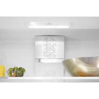 Холодильник Whirlpool SP40 802 EU