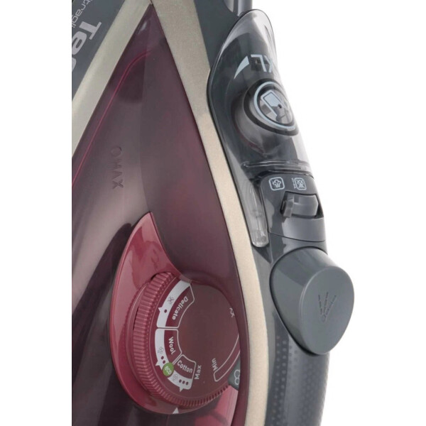Утюг Tefal FV6840E0 Утюг Tefal FV6840E0