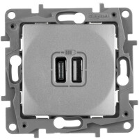 Розетка Legrand Etika 672436
