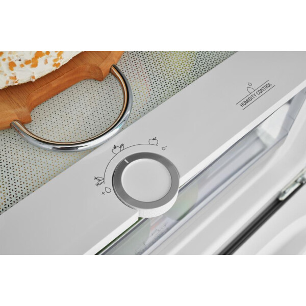 Холодильник-морозильник HOTPOINT HT 6200 W Холодильник-морозильник HOTPOINT HT 6200 W