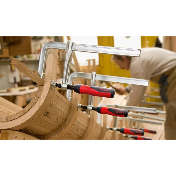 Струбцина цельнометаллическая Bessey GZ30-2K Струбцина цельнометаллическая Bessey GZ30-2K