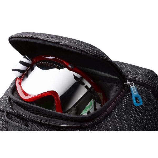 Дорожная сумка Thule Crossover Rolling Duffel TCRD-1 (черный) Дорожная сумка Thule Crossover Rolling Duffel TCRD-1 (черный)